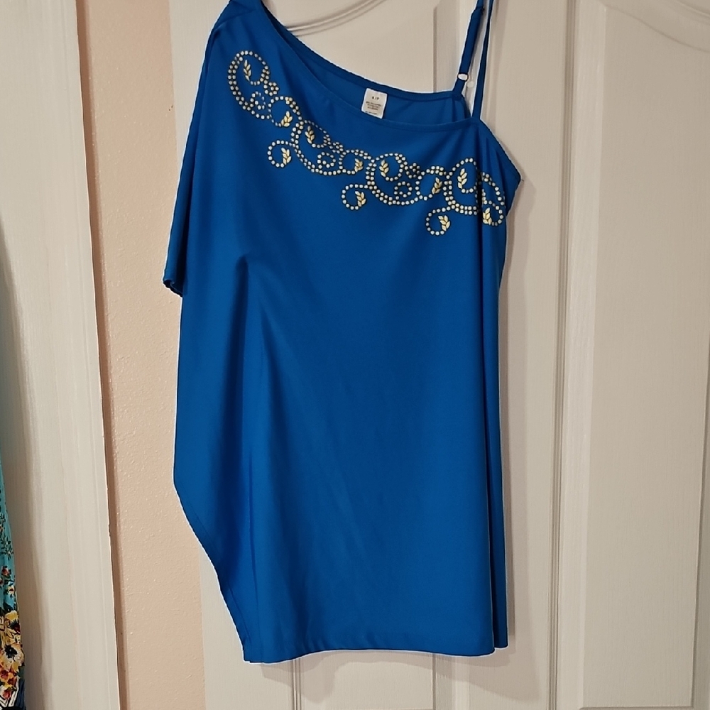 5/$20 Blue Embellished Women's Top